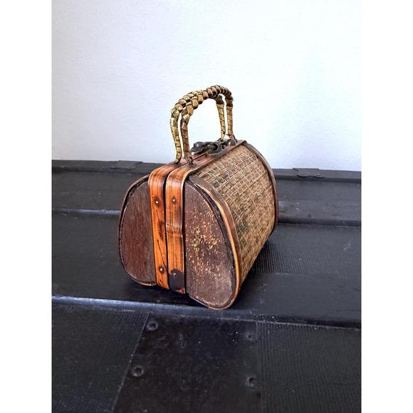 Vintage Woven Bamboo Wood Trinket Box Handbag Barrel Mini Purse Natural Brown - Picture 2 of 7